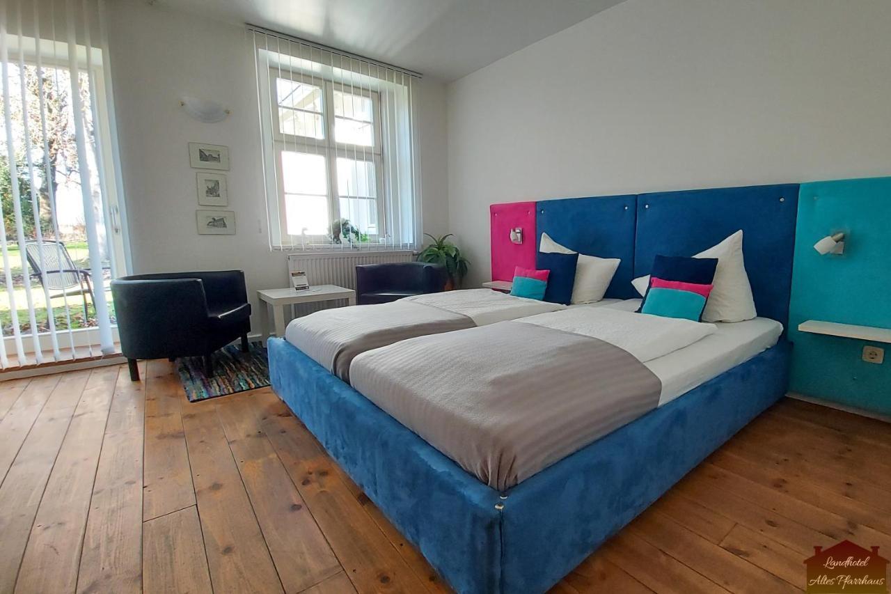 Hotelpension Pfarrhaus Alt Schwerin Exteriör bild