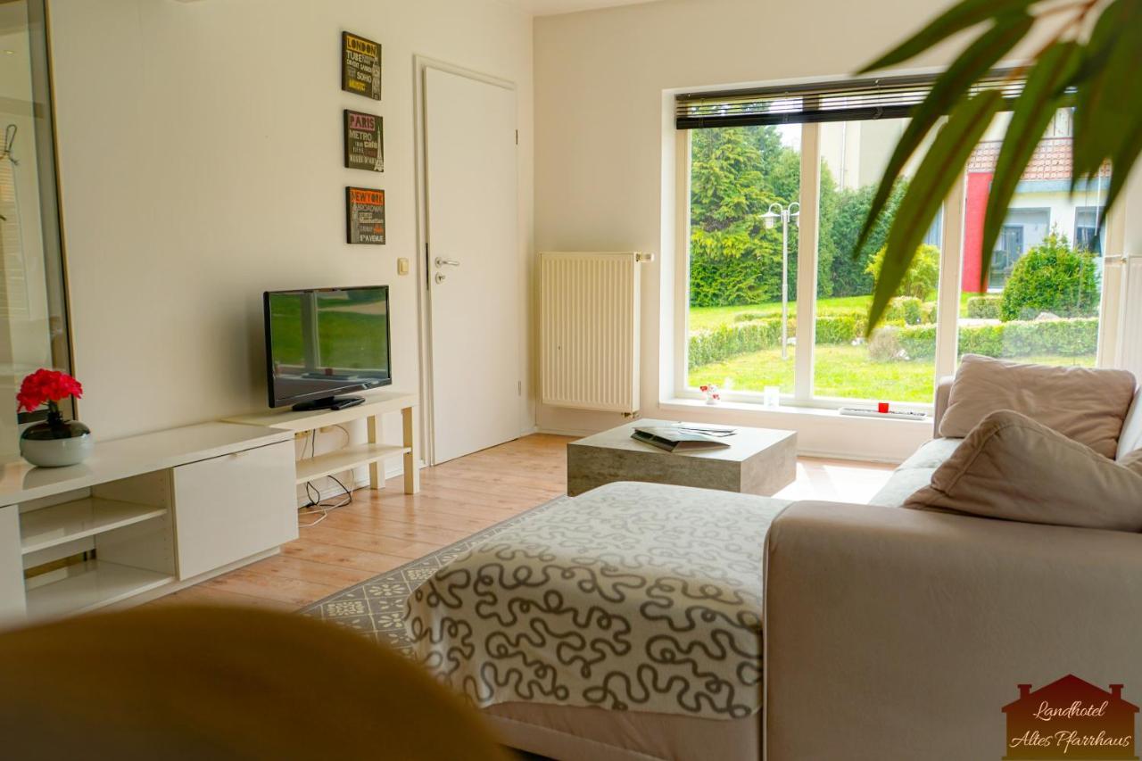 Hotelpension Pfarrhaus Alt Schwerin Exteriör bild