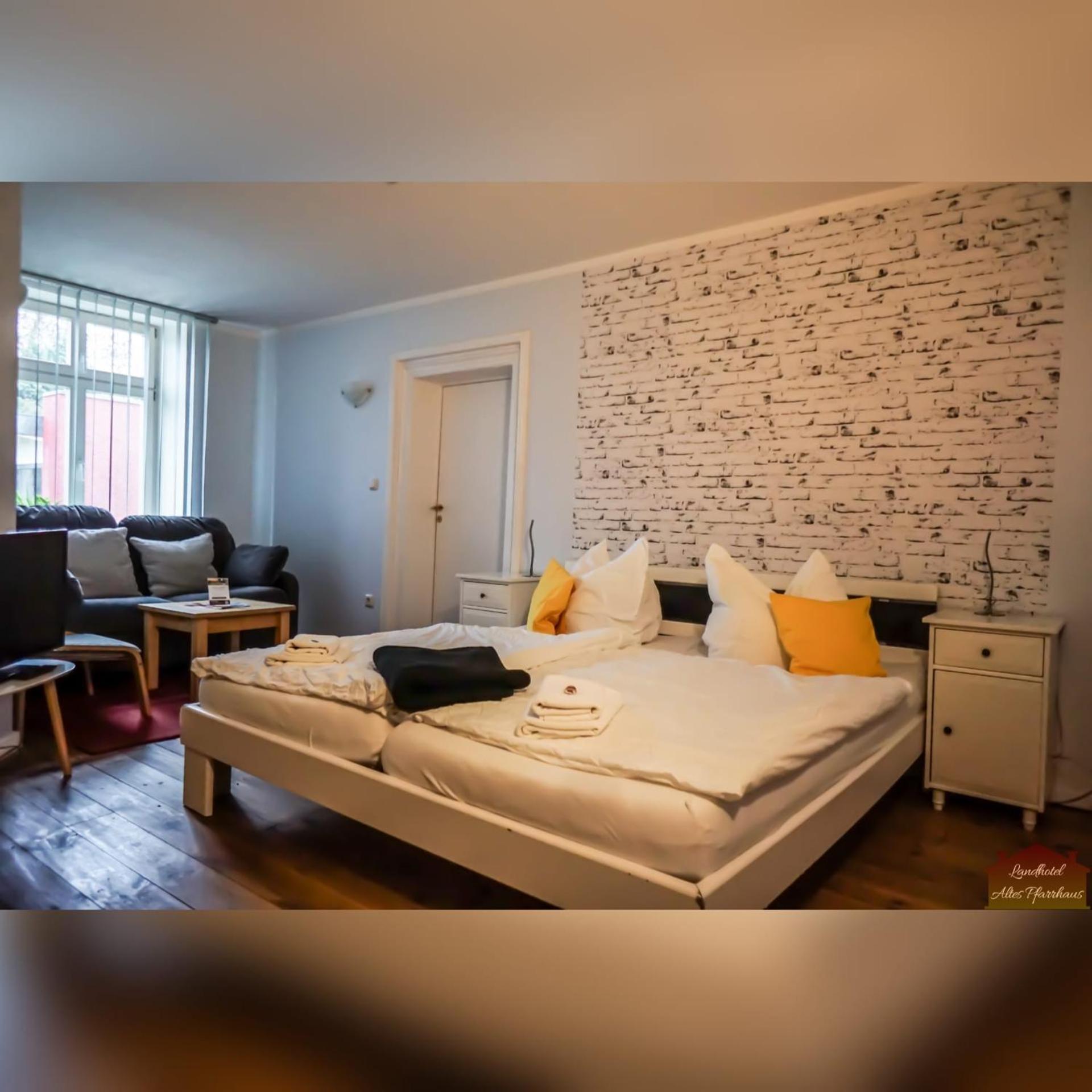 Hotelpension Pfarrhaus Alt Schwerin Exteriör bild