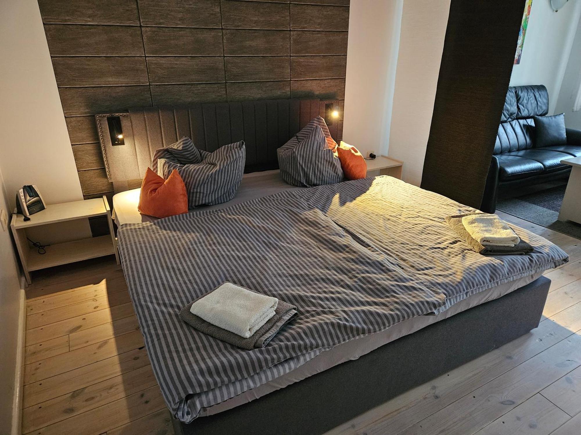 Hotelpension Pfarrhaus Alt Schwerin Exteriör bild